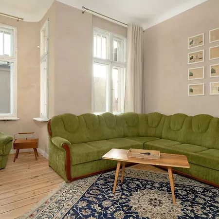 Апартаменты Spacious Family With Balcony Near Mtp By Renters Познань