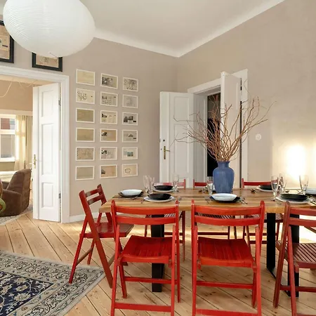 Апартаменты Spacious Family With Balcony Near Mtp By Renters *