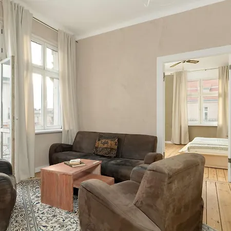 Spacious Family With Balcony Near Mtp By Renters Познань